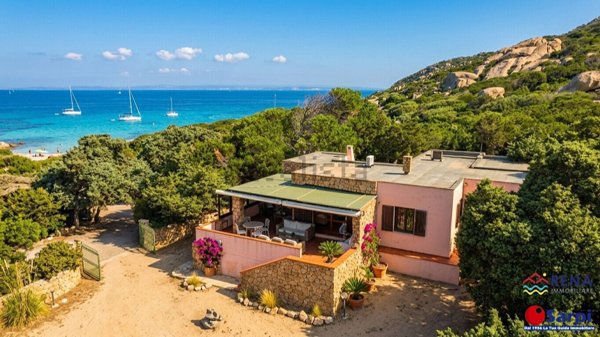 casa indipendente in vendita a Santa Teresa Gallura