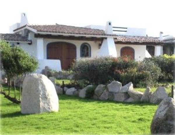 casa indipendente in vendita a Santa Teresa Gallura