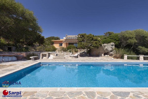 casa indipendente in vendita a Santa Teresa Gallura