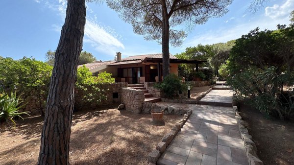 casa indipendente in vendita a Santa Teresa Gallura