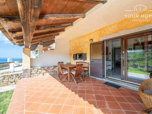 casa indipendente in vendita a Santa Teresa Gallura