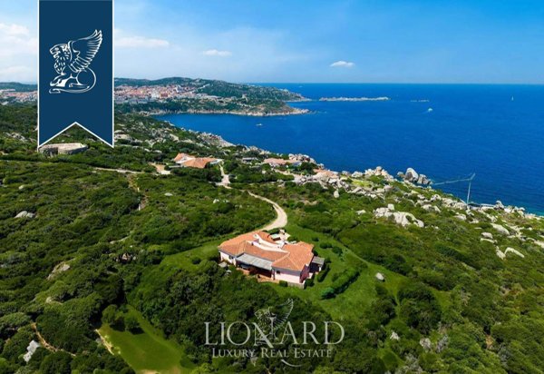 casa indipendente in vendita a Santa Teresa Gallura