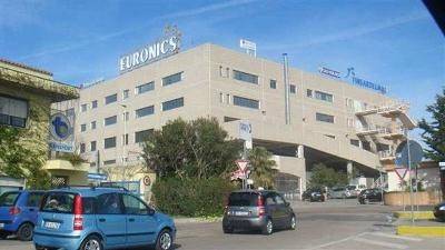 locale commerciale in vendita a Sassari in zona Predda Niedda