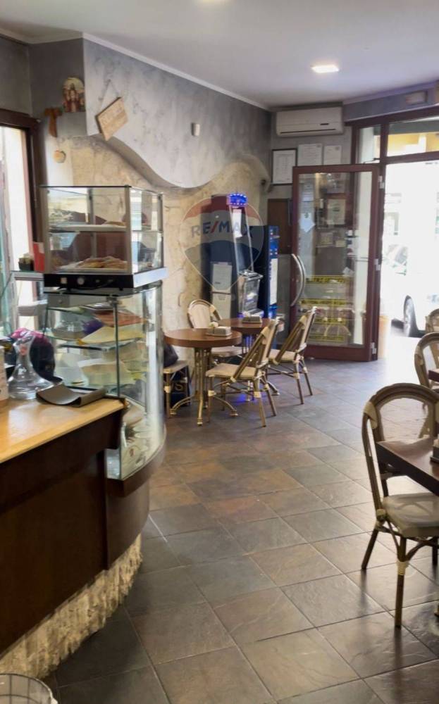 locale commerciale in vendita a Sassari