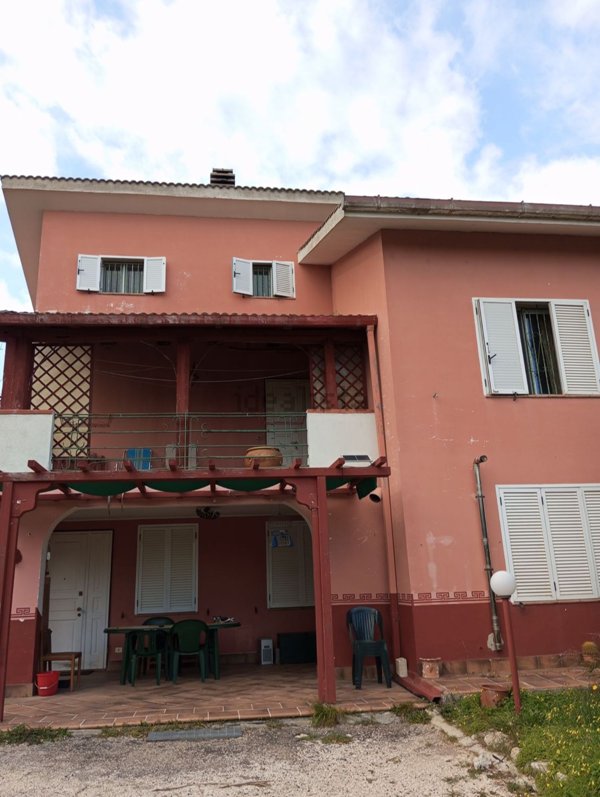 casa indipendente in vendita a Sassari in zona Carbonazzi / Acquedotto