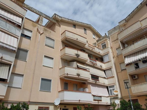 locale commerciale in vendita a Sassari