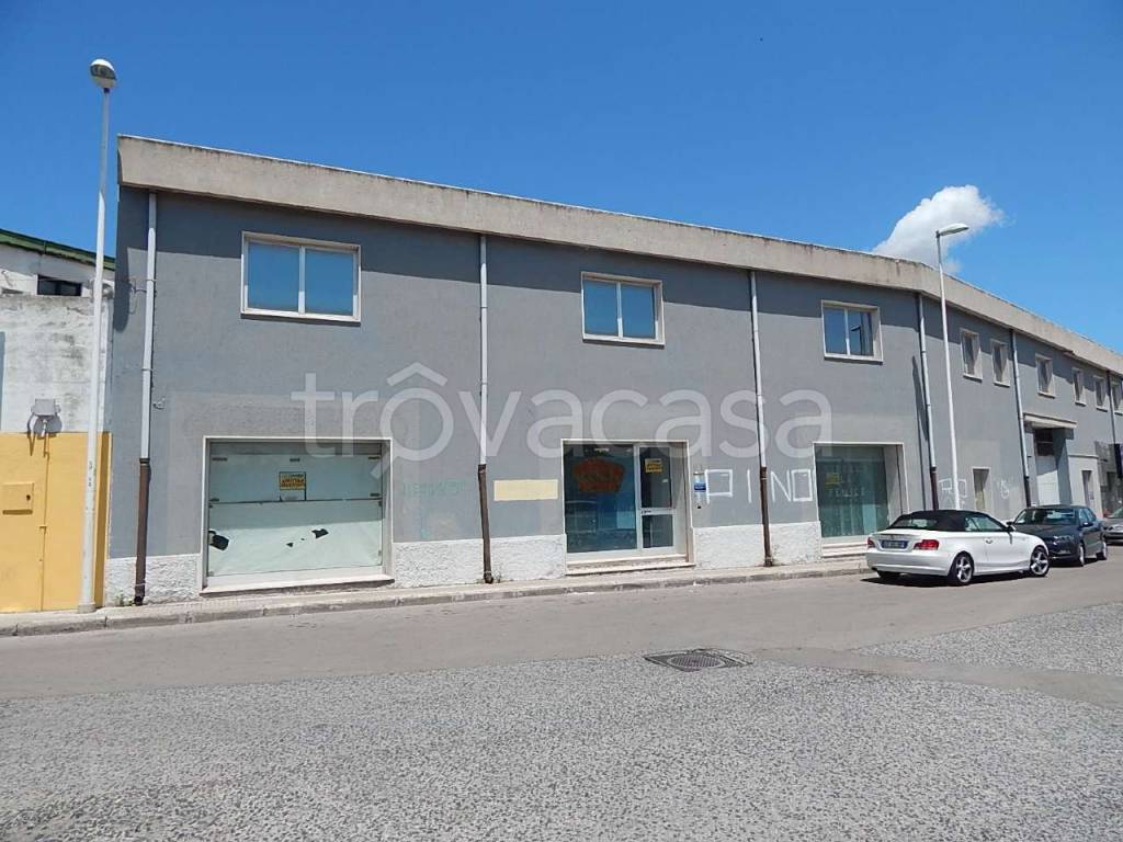 negozio in vendita a Sassari in zona Predda Niedda