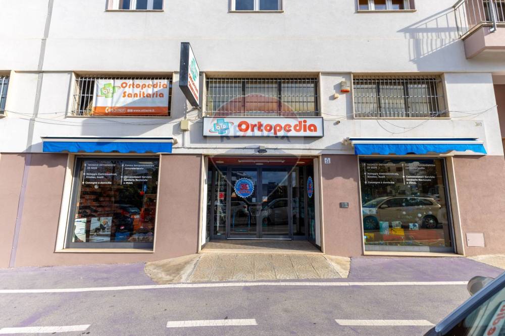 locale commerciale in vendita a Sassari