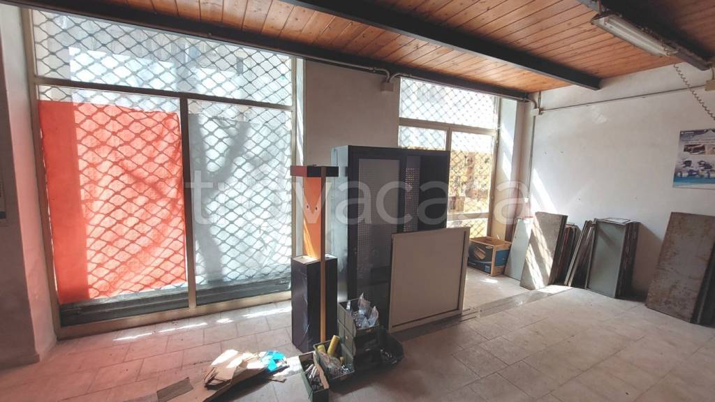 negozio in vendita a Sassari in zona Centro Storico