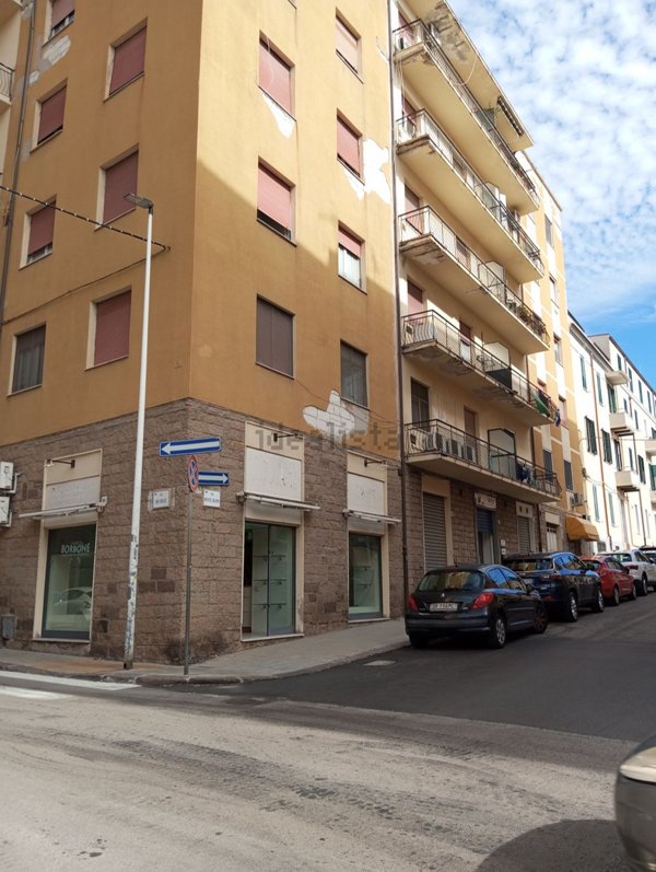 locale di sgombero in vendita a Sassari