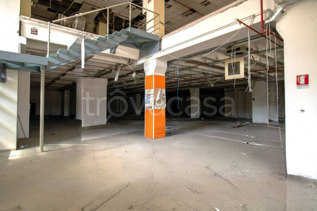 negozio in vendita a Sassari in zona Latte Dolce
