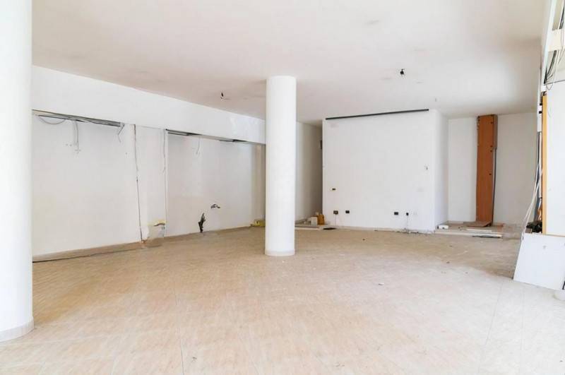 negozio in vendita a Sassari in zona Centro Storico