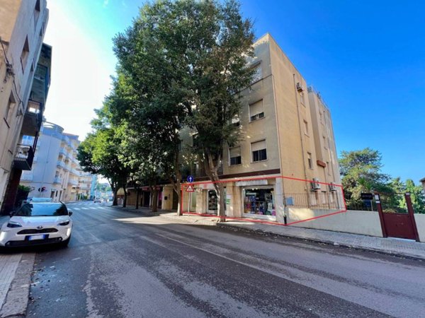 negozio in vendita a Sassari in zona Monte Rosello
