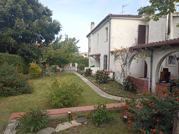 casa indipendente in vendita a Sassari in zona Sant'Orsola / Zuari