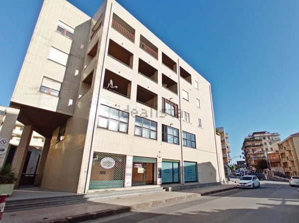 locale commerciale in vendita a Sassari