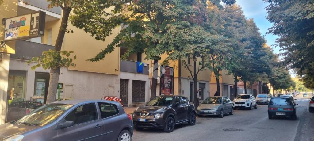 negozio in vendita a Sassari in zona Sant'Orsola / Zuari