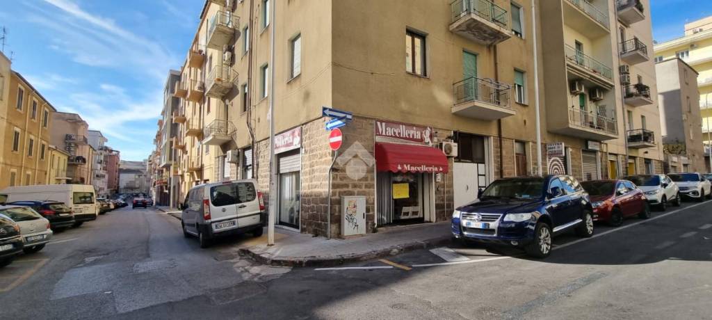 negozio in vendita a Sassari in zona Centro Storico