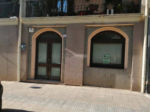negozio in vendita a Sassari in zona Centro Storico