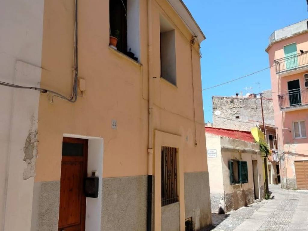 casa indipendente in vendita a Sassari in zona Centro Storico