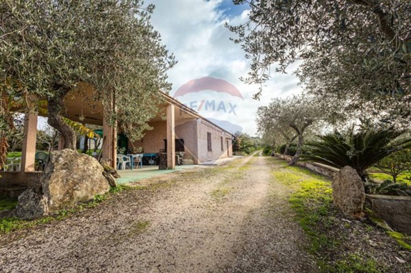 casa indipendente in vendita a Sassari in zona La Landrigga