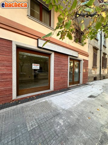 locale commerciale in vendita a Sassari in zona Centro Storico