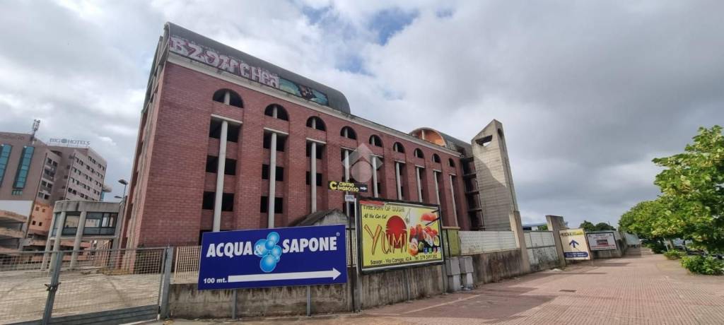 negozio in vendita a Sassari in zona Predda Niedda
