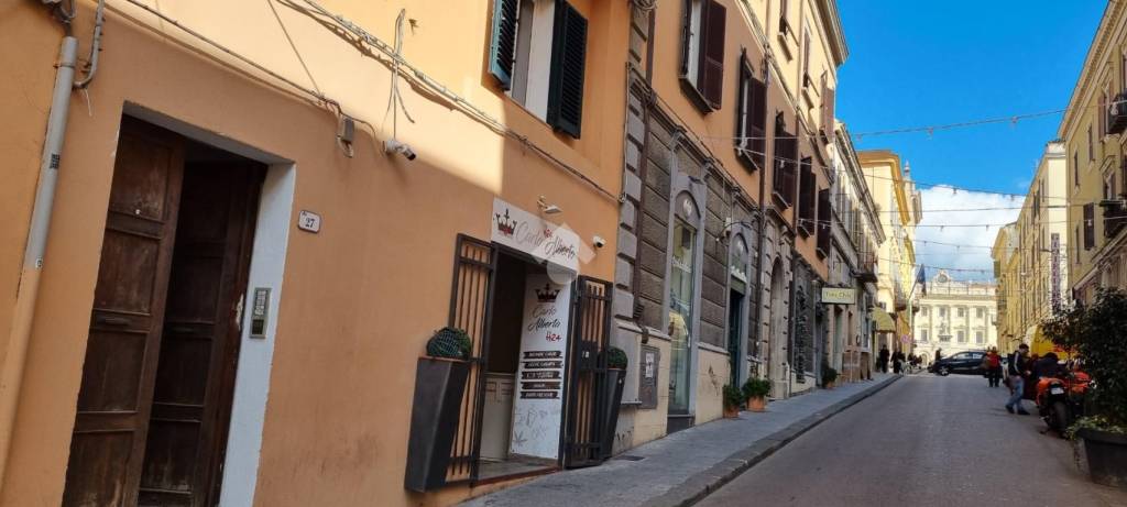 negozio in vendita a Sassari in zona Centro Storico