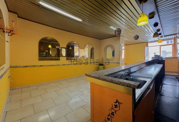 locale commerciale in vendita a Sassari