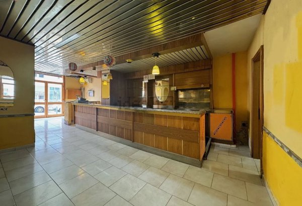 locale commerciale in vendita a Sassari