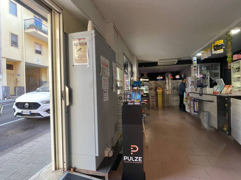 negozio in vendita a Sassari in zona Monte Rosello