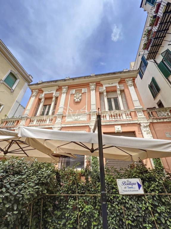 appartamento in vendita a Sassari in zona Centro Storico
