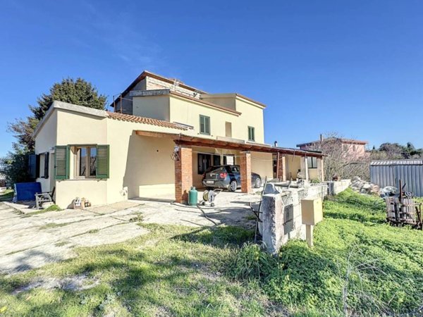 casa indipendente in vendita a Sassari in zona Latte Dolce