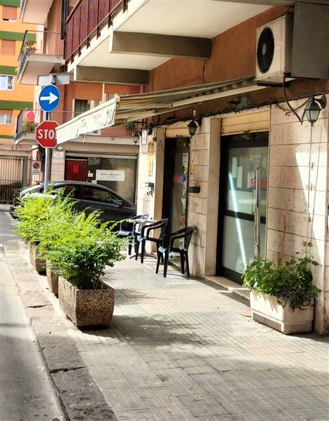 negozio in vendita a Sassari in zona Monserrato / Rizzeddu