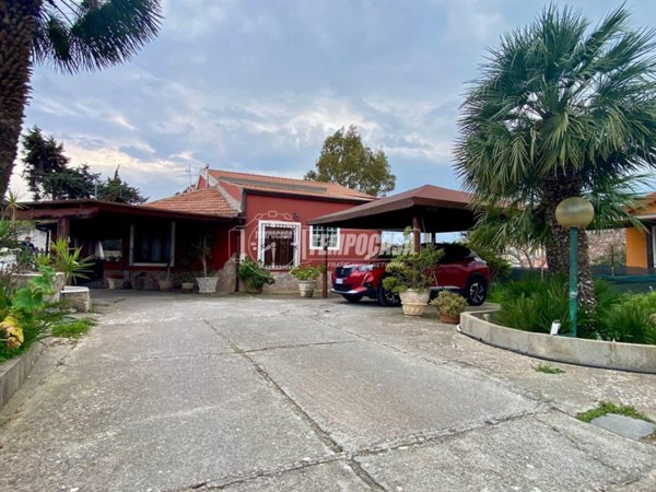 casa indipendente in vendita a Sassari in zona Latte Dolce