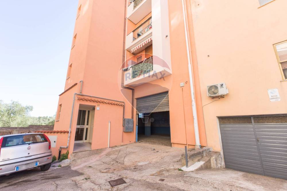 locale di sgombero in vendita a Sassari