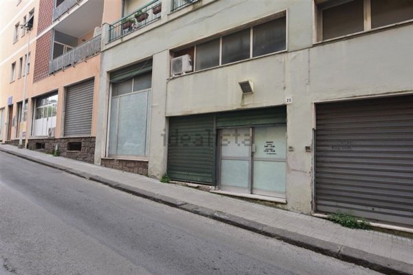 locale commerciale in vendita a Sassari