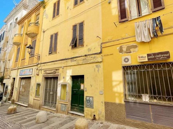 appartamento in vendita a Sassari in zona Centro Storico