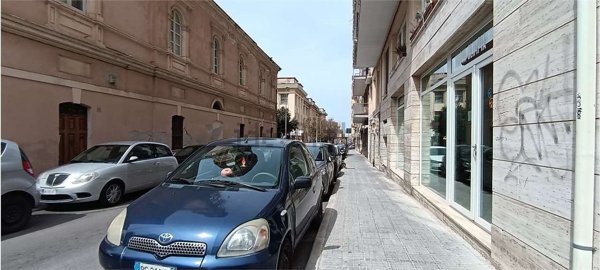 locale commerciale in vendita a Sassari in zona Centro Storico