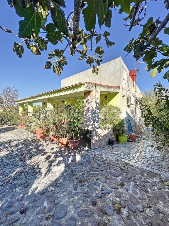 casa indipendente in vendita a Sassari in zona Latte Dolce