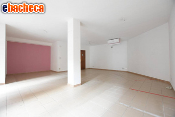 locale commerciale in vendita a Sassari in zona Luna e Sole / Prunizzedda