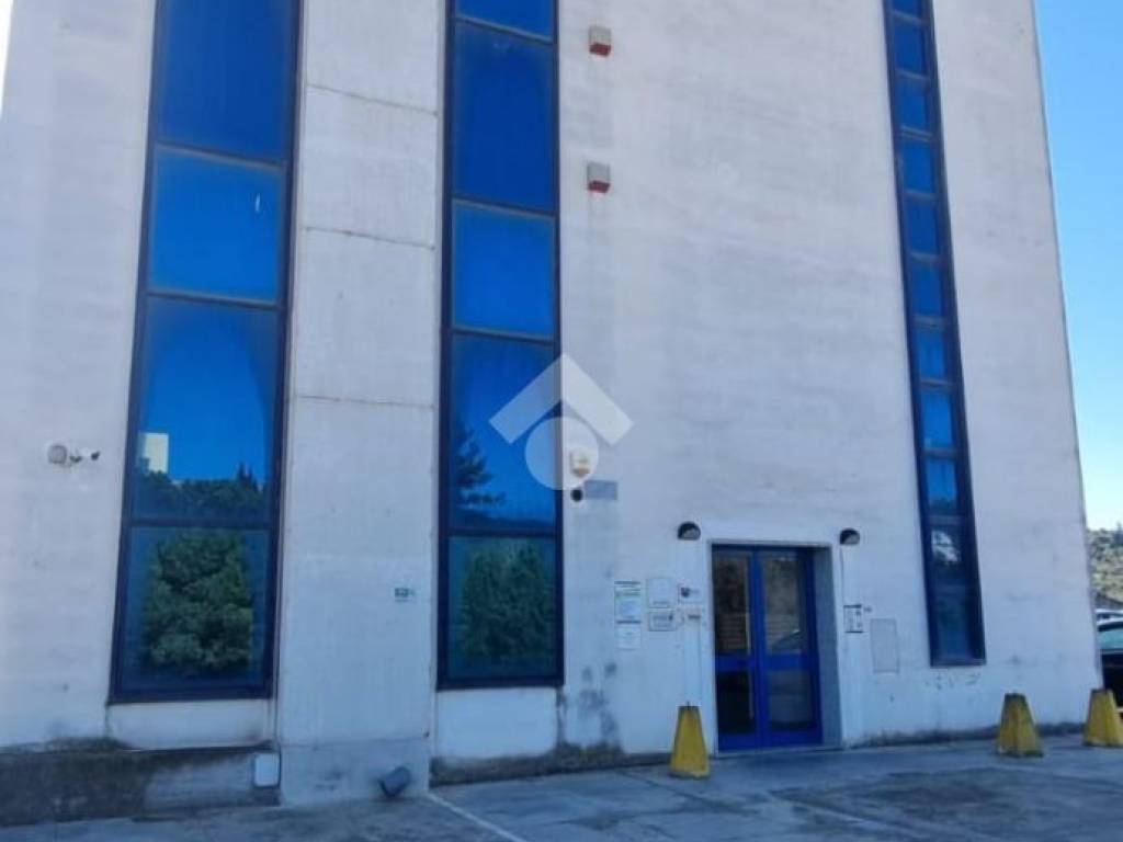 ufficio in vendita a Sassari in zona Li Punti