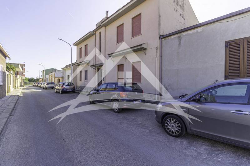 intera palazzina in vendita a Sassari in zona Ottava