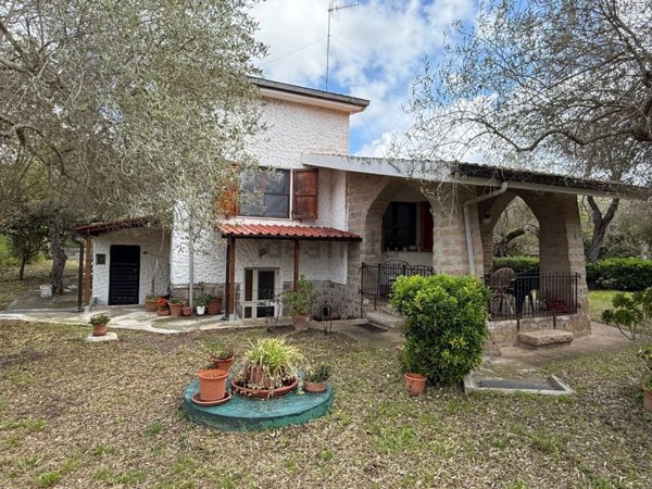 casa indipendente in vendita a Sassari in zona Latte Dolce