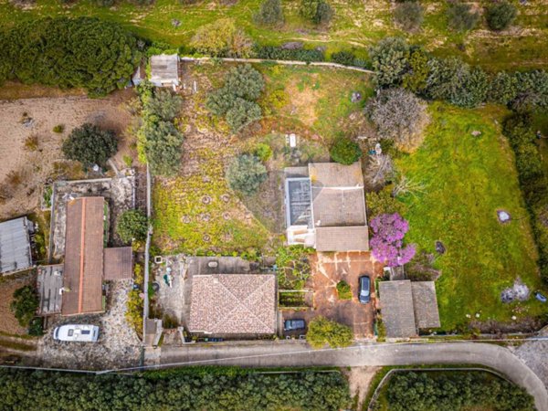 casa indipendente in vendita a Sassari in zona Ottava