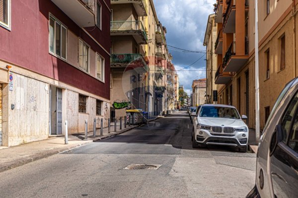 locale commerciale in vendita a Sassari in zona San Giovanni