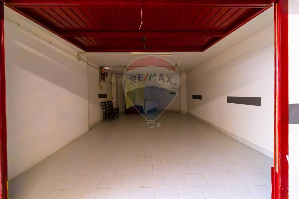 locale di sgombero in vendita a Sassari in zona Monte Rosello