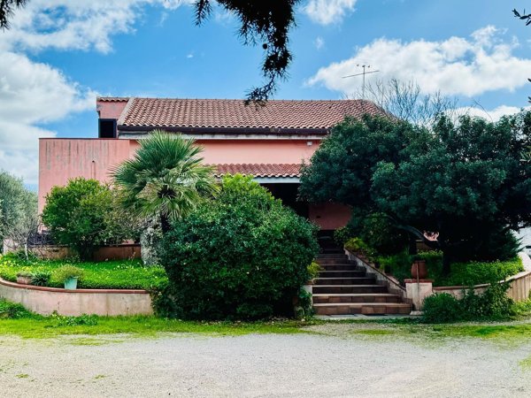 casa indipendente in vendita a Sassari in zona Bancali