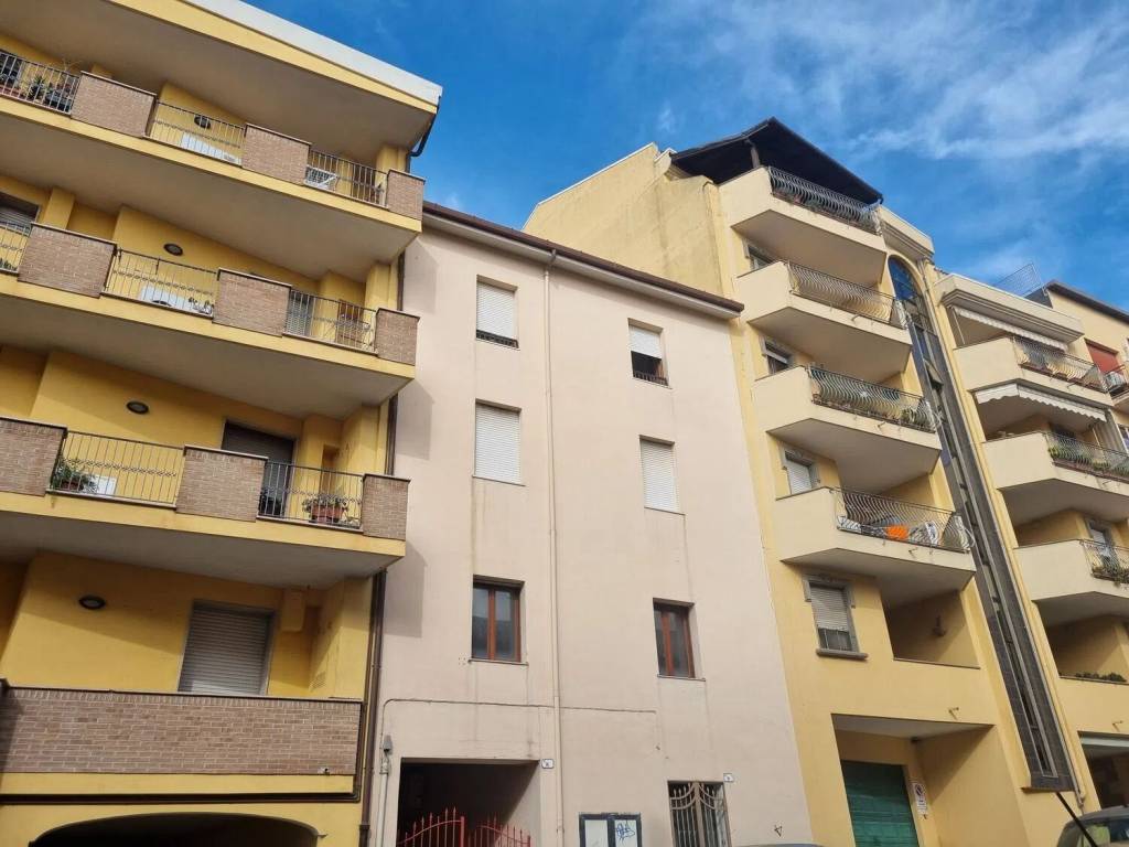 intera palazzina in vendita a Sassari in zona Luna e Sole / Prunizzedda