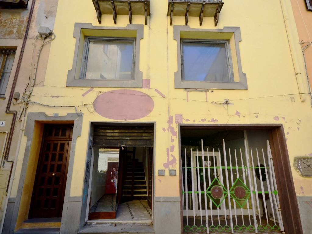 negozio in vendita a Sassari in zona Centro Storico