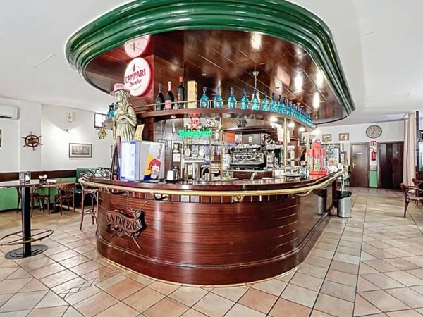 negozio in vendita a Sassari in zona Cappuccini